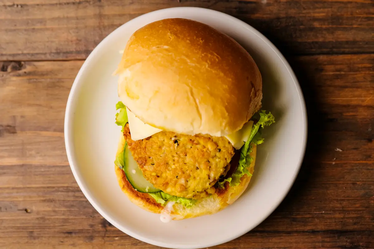 Plant-Based Meat and Dairy Contain More Additives Than Animal Products