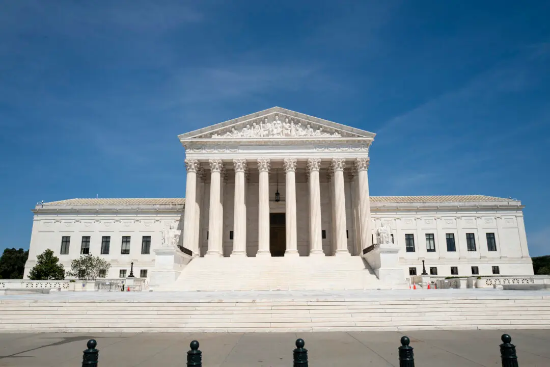 Trump Asks Supreme Court to Allow Restrictions on Mail-In Voting to Take Effect