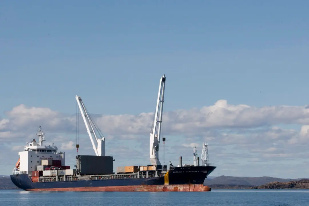 ‘A Moving Target’: Two Canadian Ships Anxious to Leave Gulf After Almost Five Months