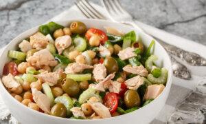 Mediterranean Chickpea Salad You'll Eat All Week