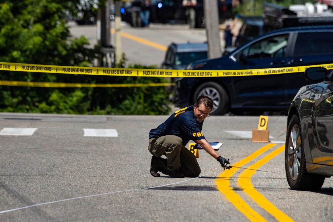 Trump Says ICE Should Resume Traffic Stops After Deadly Maine Encounter