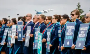WestJet Flight Attendants Approve Strike Mandate
