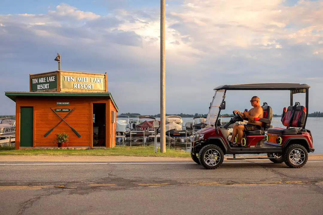 In Minnesota’s Dwindling Mom-and-Pop Resort Culture, Ten Mile Lake Keeps It in the Family