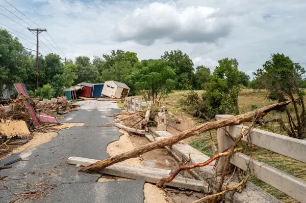 LIVE NOW: Gov. Greg Abbott Holds Press Conference on Texas Flooding