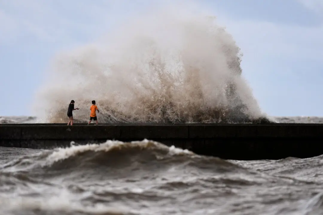 Tropical Storm Bertha Weakens After Bringing Strong Winds and Heavy Surf to Louisiana and Texas