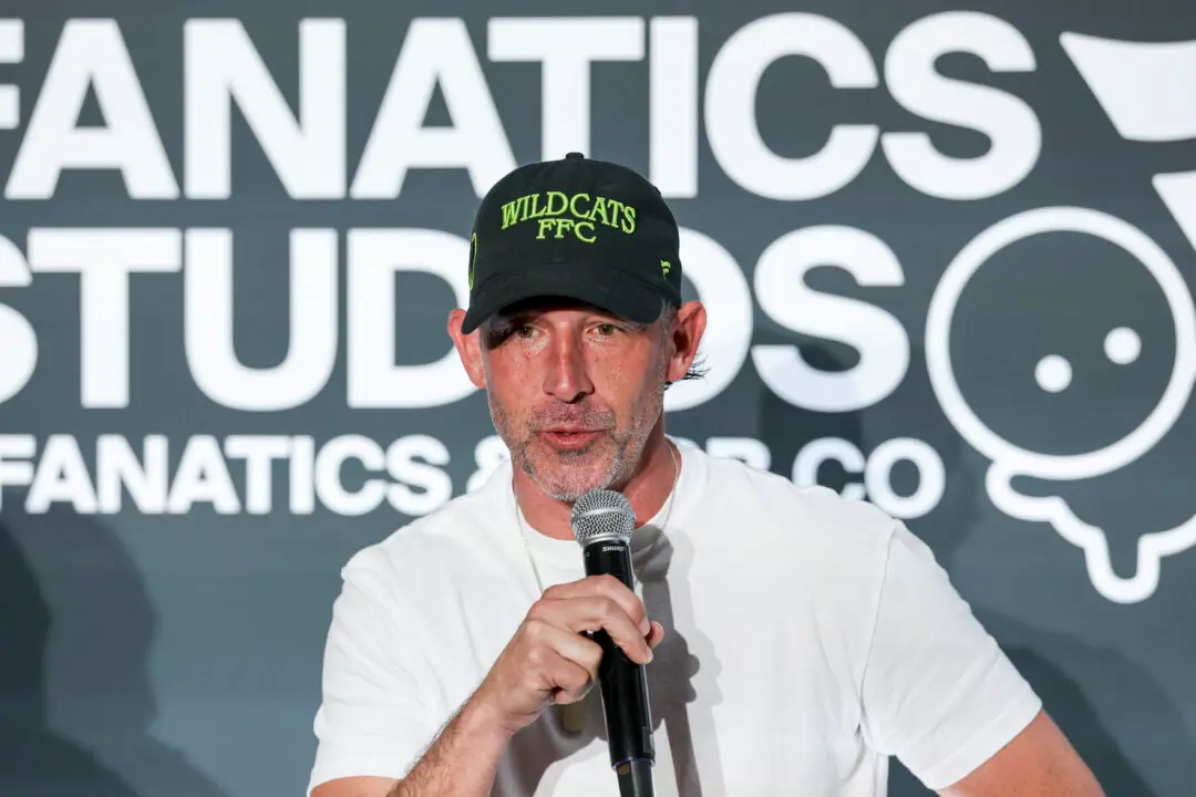 49ers Supporting Head Coach Shanahan After Car Crash