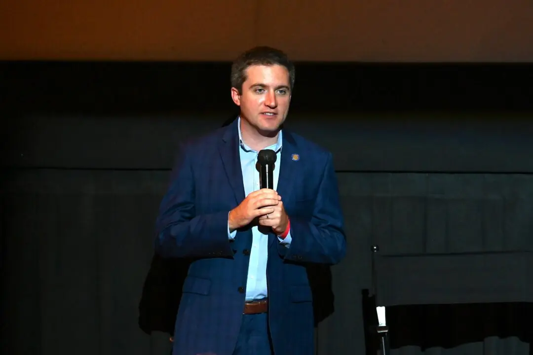 Skoufis Talks to Constituents About Car Insurance Premiums, ICE, and Bail Reform