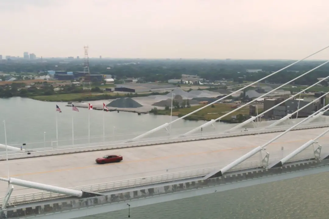 Gordie Howe Bridge Officially Opens, With Late Hockey Player’s Family the First to Cross