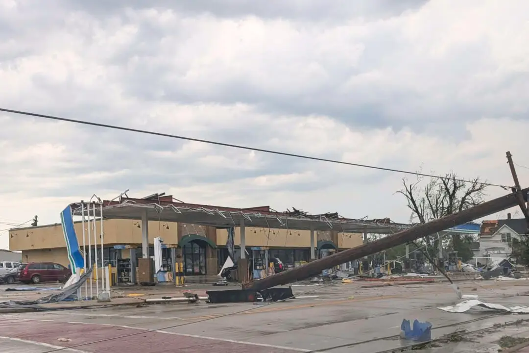 Tornado-Producing Storms Impact States Around Lake Michigan