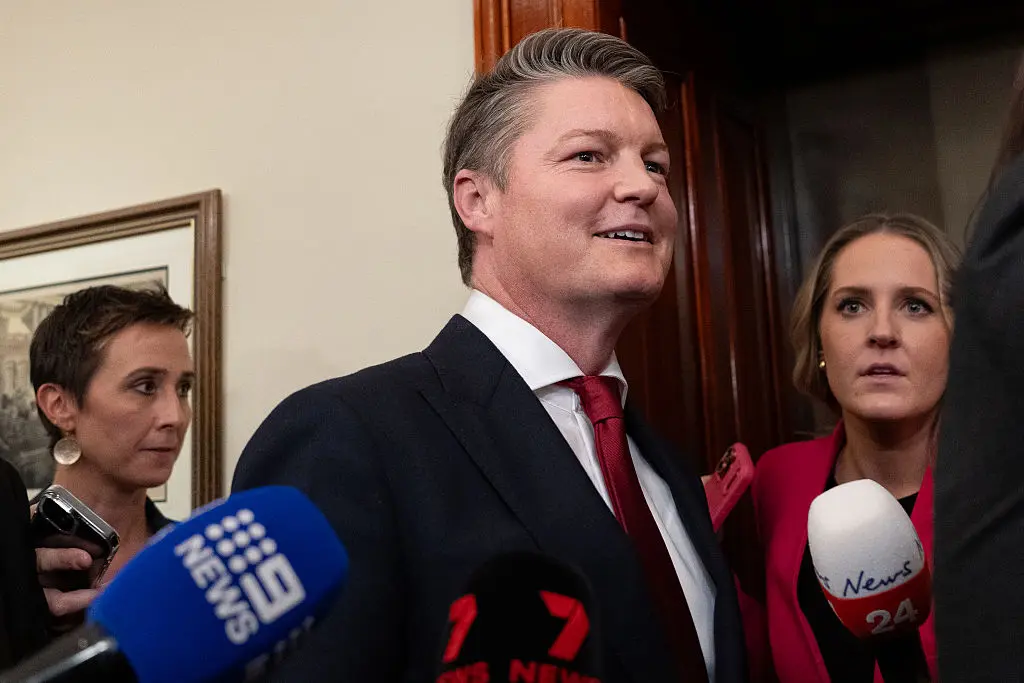 New Victorian Premier Moves to Ban Abusive Customers From Retail Outlets