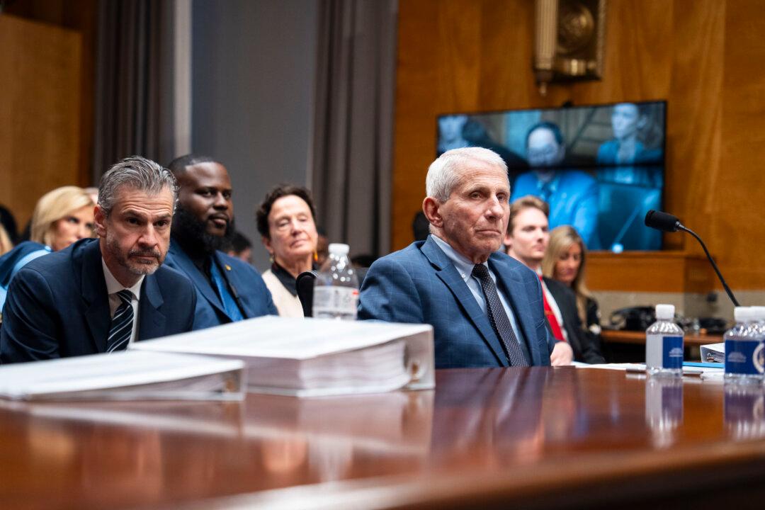 Florida AG Probes Fauci for Possible State Offenses Not Covered by Federal Pardon