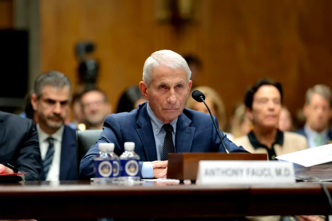 GOP Senators Release Fauci’s Texts on COVID Vaccine Concerns for Pregnant Women