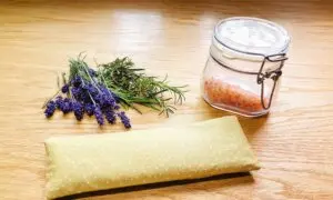 How to Make a Soothing Eye Mask to Help You Sleep