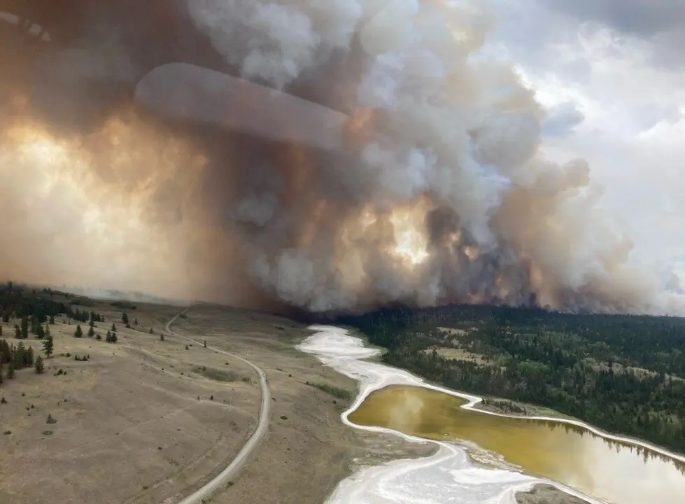 BC’s Pear Lake Wildfire Prompts Expanded Evacuation Orders Around Green Lake