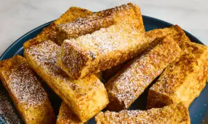 These French Toast Sticks Are Crispy, Fluffy, and Ready to Dip