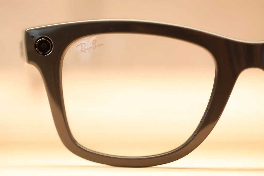 Australian Government Flags Privacy Concerns Over Smart Glasses