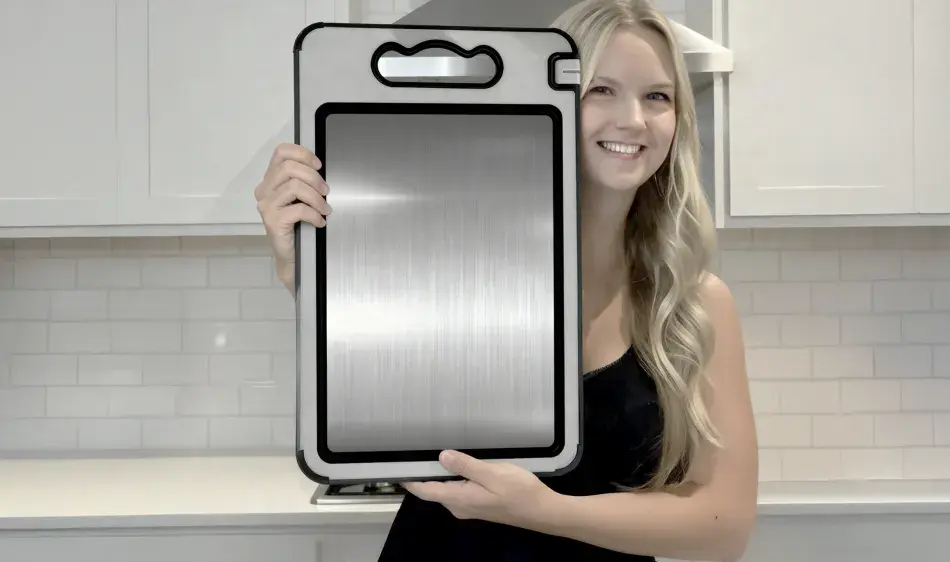 Why Experts Say To Throw Away Your Old Cutting Boards