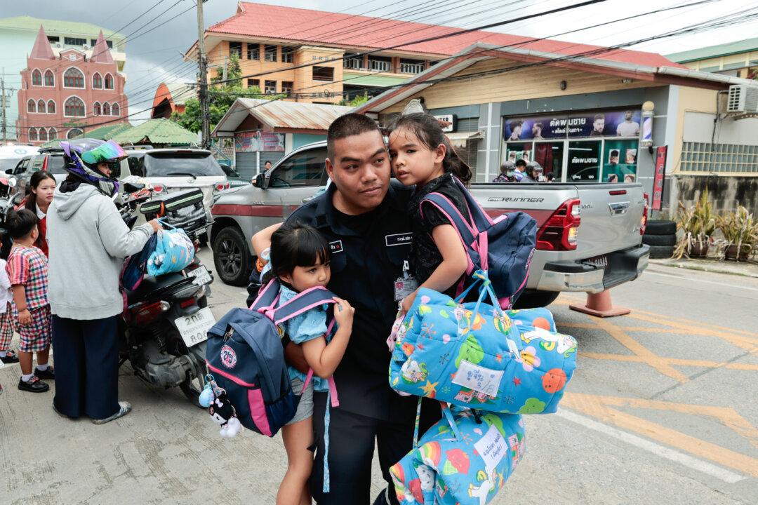 Thai Government Pledges to Toughen Gun Laws After 2 Shootings