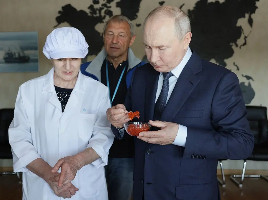 Japan Protests as Putin Visits Disputed Islands