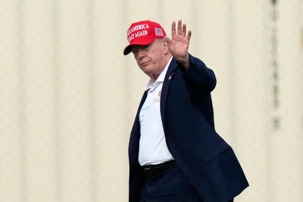 Trump Scales Back South Korea Military Drills; DNC Meeting Exposes Cracks Within Democratic Party | NTD Good Morning (Aug 17)