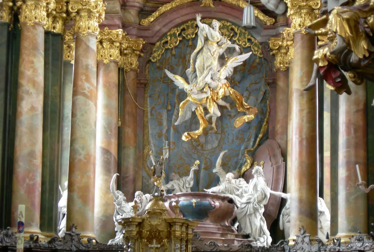 A Gravity-Defying Sculpture of the Virgin Mary