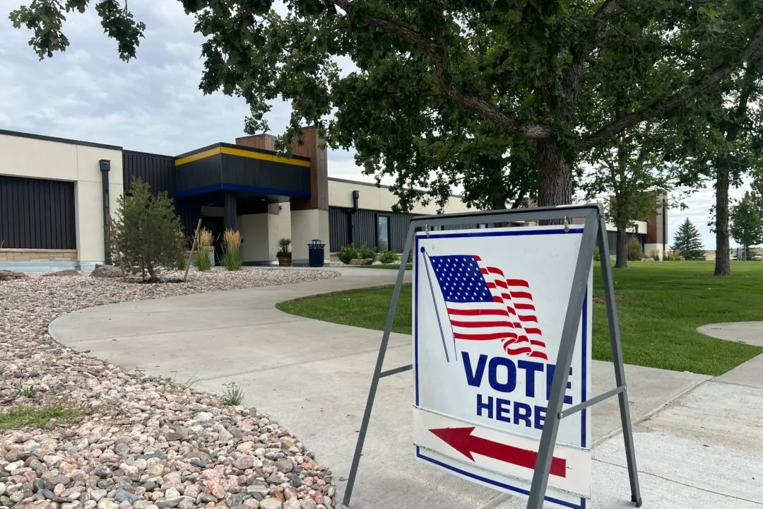 Barlow Beats Trump-Endorsed Degenfelder to Secure GOP Nomination in Wyoming Gubernatorial Primary