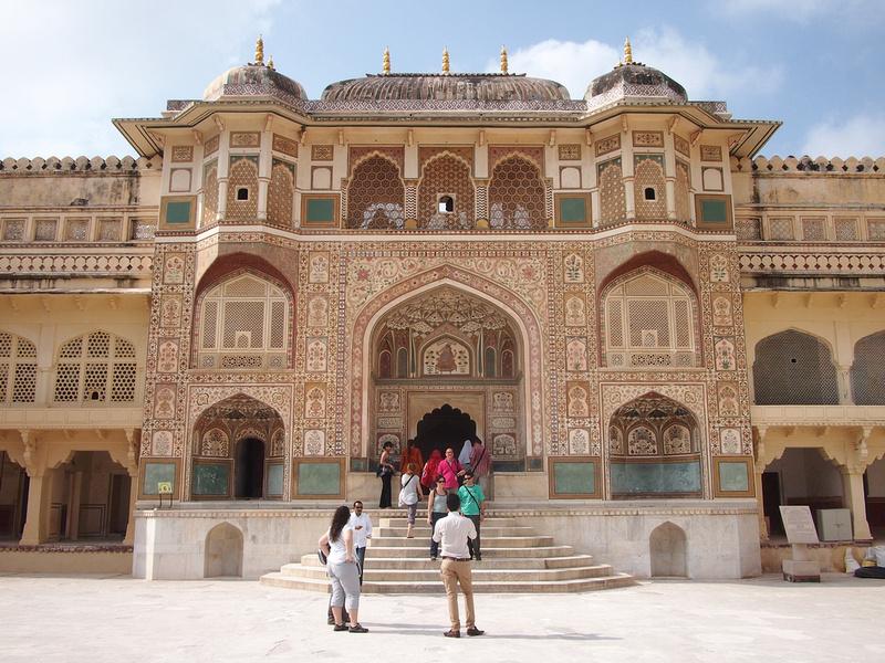 Ganesh Gate - Amber Fort (James Clark, Nomadic Notes)