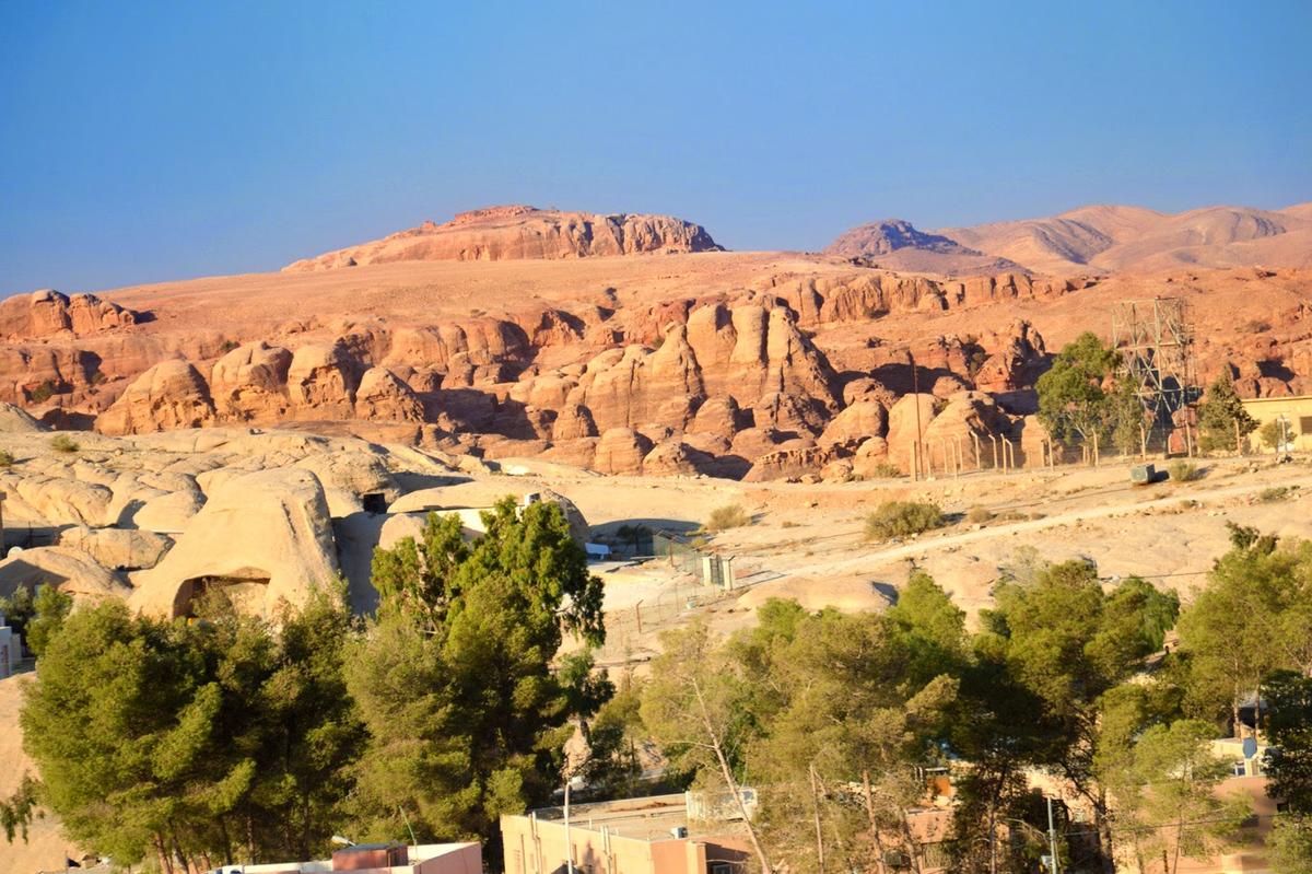 Rock formations around Wadi Musa (Tomasz Lisowski, Adventurous Travels)