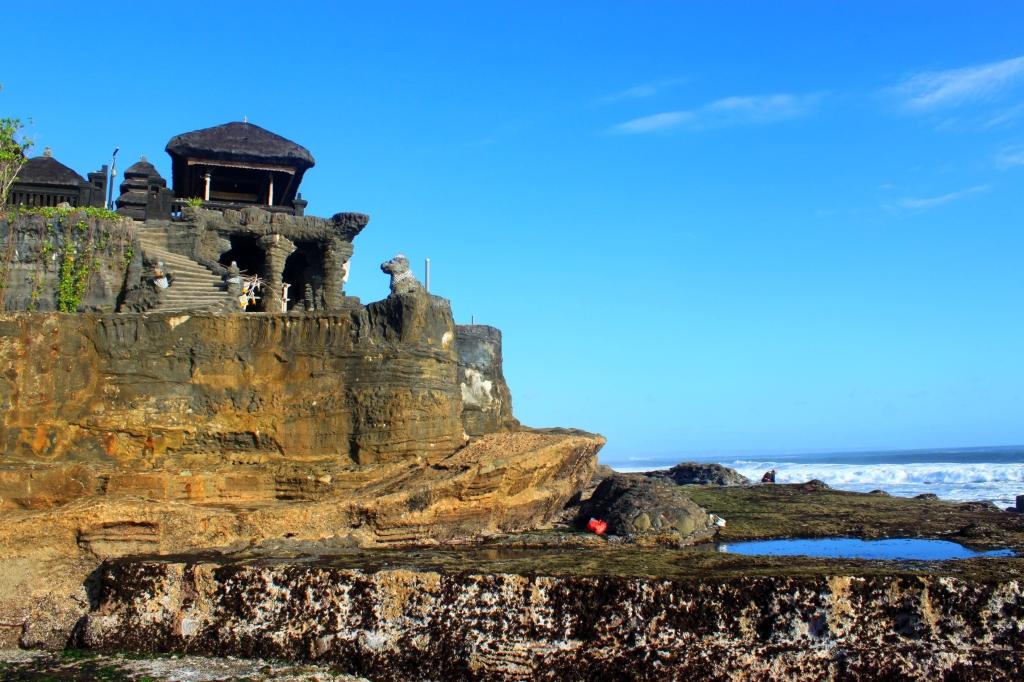 Tanah Lot (Miriam Risager, Adventurous Miriam)