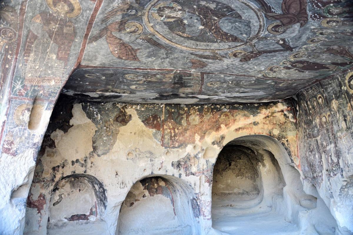 Kirkdamantli (St. George's) Church (Tomasz Lisowski, Adventurous Travels)