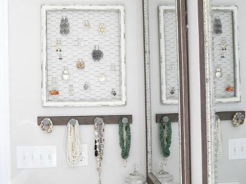 Project via Hometalker Lauren <a href="http://www.blesserhouse.blogspot.co.il/2015/02/diy-rustic-industrial-jewelry-organizer.html" target="_blank">@Bless'er House</a>