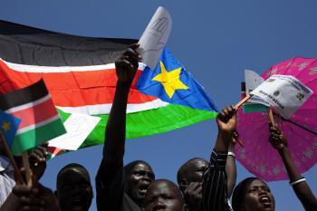 <a href="https://www.theepochtimes.com/assets/uploads/2015/07/2_107881162_medium.jpg"><img src="https://www.theepochtimes.com/assets/uploads/2015/07/2_107881162_medium.jpg" alt="Sudanese supporters of secession wave regional flags and pro-separation placards upon the arrival of Sudan's President Omar al-Bashir at Juba airport on Jan. 4. Bashir told them in a speech in the southern capital that he would celebrate the result of thi (Yasuyoshi Chiba/AFP/Getty Images)" title="Sudanese supporters of secession wave regional flags and pro-separation placards upon the arrival of Sudan's President Omar al-Bashir at Juba airport on Jan. 4. Bashir told them in a speech in the southern capital that he would celebrate the result of thi (Yasuyoshi Chiba/AFP/Getty Images)" width="320" class="size-medium wp-image-118376"/></a>