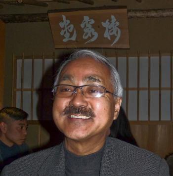 <a href="https://www.theepochtimes.com/assets/uploads/2015/07/7_Print_r_medium.jpg"><img src="https://www.theepochtimes.com/assets/uploads/2015/07/7_Print_r_medium.jpg" alt="Mr. Bon Yagi (By Nadia Ghattas/The Epoch Times)" title="Mr. Bon Yagi (By Nadia Ghattas/The Epoch Times)" width="320" class="size-medium wp-image-98717"/></a>