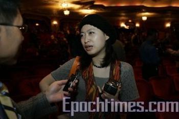 <a href="https://www.theepochtimes.com/assets/uploads/2015/07/903090600521823--ss_medium.jpg"><img src="https://www.theepochtimes.com/assets/uploads/2015/07/903090600521823--ss_medium.jpg" alt="Ms. Wu, a Kent State University student, sees the strong artistic value from Shen Yun Performing Arts and its promotion of Chinese culture. (Charles Lu/The Epoch Times)" title="Ms. Wu, a Kent State University student, sees the strong artistic value from Shen Yun Performing Arts and its promotion of Chinese culture. (Charles Lu/The Epoch Times)" width="320" class="size-medium wp-image-82953"/></a>