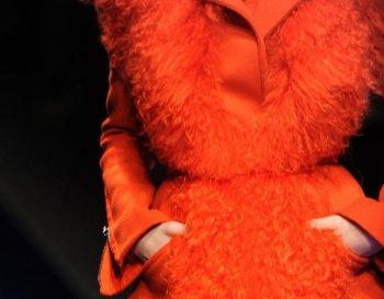 <a href="https://www.theepochtimes.com/assets/uploads/2015/07/97100927_medium.jpg"><img src="https://www.theepochtimes.com/assets/uploads/2015/07/97100927_medium.jpg" alt="WARM COLOR, WARM FEEL: This design from Versace in orange struck a nice note on the dull winter days. (Giuseppe Cacace/AFP/Getty Images)" title="WARM COLOR, WARM FEEL: This design from Versace in orange struck a nice note on the dull winter days. (Giuseppe Cacace/AFP/Getty Images)" width="320" class="size-medium wp-image-102400"/></a>