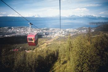 <a href="https://www.theepochtimes.com/assets/uploads/2015/07/Funicular_medium.jpg"><img src="https://www.theepochtimes.com/assets/uploads/2015/07/Funicular_medium.jpg" alt="ECO-SMART TRANSPORTATION: An electric-powered funicular like this one provides transportation up and down the scenic slopes of Norway. (Wes LaFortune)" title="ECO-SMART TRANSPORTATION: An electric-powered funicular like this one provides transportation up and down the scenic slopes of Norway. (Wes LaFortune)" width="320" class="size-medium wp-image-72711"/></a>