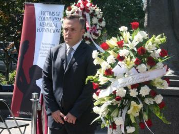 Thirty-one embassies, patriot organizations, and individuals pay tribute to the more than 100 million people who lost their lives in peacetime to communist terror. The ceremony took place in Washington, D.C., on June 10, 2010. (Gary Feuerberg/Epoch Times)
