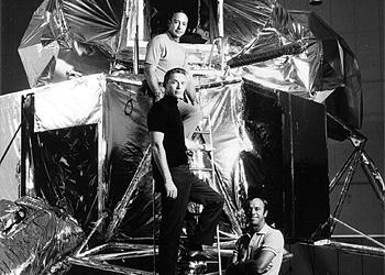 <a href="https://www.theepochtimes.com/assets/uploads/2015/07/Nassta51059888_medium.jpg"><img src="https://www.theepochtimes.com/assets/uploads/2015/07/Nassta51059888_medium.jpg" alt="Apollo 14 Astronauts, (F–R) Alan B. Shepard, Jr., Stuart Roosa, and Edgar Mitchell stand on a lunar module mock-up in 1970. Edgar Mitchell told a UK radio that UFOs are real and that governments have been keeping it a secret. (NASA/Getty Images)" title="Apollo 14 Astronauts, (F–R) Alan B. Shepard, Jr., Stuart Roosa, and Edgar Mitchell stand on a lunar module mock-up in 1970. Edgar Mitchell told a UK radio that UFOs are real and that governments have been keeping it a secret. (NASA/Getty Images)" width="320" class="size-medium wp-image-137765"/></a>