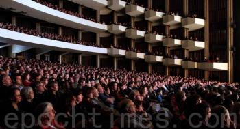 <a href="https://www.theepochtimes.com/assets/uploads/2015/07/Ottawa-Jan10-Evening-Audience-1001111429061892_medium.jpg"><img src="https://www.theepochtimes.com/assets/uploads/2015/07/Ottawa-Jan10-Evening-Audience-1001111429061892_medium.jpg" alt="The audience enjoying the performance at the sold-out Shen Yun show in Ottawa on Sunday evening, Jan. 10, 2010. (Qiumu/The Epoch Times)" title="The audience enjoying the performance at the sold-out Shen Yun show in Ottawa on Sunday evening, Jan. 10, 2010. (Qiumu/The Epoch Times)" width="320" class="size-medium wp-image-97928"/></a>