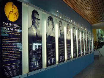 <a href="https://www.theepochtimes.com/assets/uploads/2015/07/PHOTO-2_CA-Hall-of-Fame_web-resized_medium.jpg"><img src="https://www.theepochtimes.com/assets/uploads/2015/07/PHOTO-2_CA-Hall-of-Fame_web-resized_medium.jpg" alt="California Hall of Fame honors individuals who embody California's innovative spirit. (Cathy Wei/The Epoch Times)" title="California Hall of Fame honors individuals who embody California's innovative spirit. (Cathy Wei/The Epoch Times)" width="320" class="size-medium wp-image-90115"/></a>