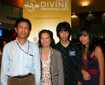 <a href="https://www.theepochtimes.com/assets/uploads/2015/07/Pae_medium.jpg"><img src="https://www.theepochtimes.com/assets/uploads/2015/07/Pae_medium.jpg" alt="It was the first time Ms Pae and her family had seen Shen Yun. (Shan Ju Lin/The Epoch Times)" title="It was the first time Ms Pae and her family had seen Shen Yun. (Shan Ju Lin/The Epoch Times)" width="320" class="size-medium wp-image-84097"/></a>