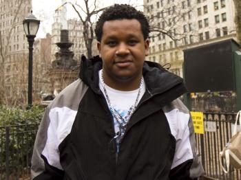 <a href="https://www.theepochtimes.com/assets/uploads/2015/07/Ronny_Deaza_medium.jpg"><img src="https://www.theepochtimes.com/assets/uploads/2015/07/Ronny_Deaza_medium.jpg" alt="Ronny Deaza, 28, Dog Walker, Bronx (The Epoch Times)" title="Ronny Deaza, 28, Dog Walker, Bronx (The Epoch Times)" width="320" class="size-medium wp-image-121666"/></a>