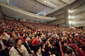 <a href="https://www.theepochtimes.com/assets/uploads/2015/07/c_medium.jpg"><img src="https://www.theepochtimes.com/assets/uploads/2015/07/c_medium.jpg" alt="Kia Amanti" title="Kia Amanti" width="320" class="size-medium wp-image-77409"/></a>