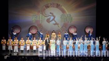 <a href="https://www.theepochtimes.com/assets/uploads/2015/07/ccall1_medium.jpg"><img src="https://www.theepochtimes.com/assets/uploads/2015/07/ccall1_medium.jpg" alt="In the evening on August 10, 2008, the Divine Performing Arts performed at the New Jersey State Theater (Dai Bing/The Epoch Times)" title="In the evening on August 10, 2008, the Divine Performing Arts performed at the New Jersey State Theater (Dai Bing/The Epoch Times)" width="320" class="size-medium wp-image-72135"/></a>