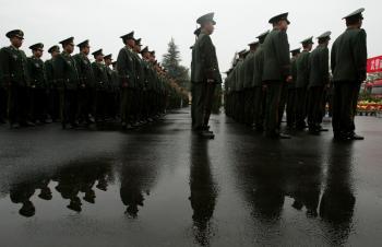 <a href="https://www.theepochtimes.com/assets/uploads/2015/07/police_83815065_medium.jpg"><img src="https://www.theepochtimes.com/assets/uploads/2015/07/police_83815065_medium.jpg" width="320" class="size-medium wp-image-137960"/></a>