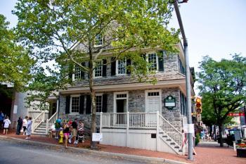 <a href="https://www.theepochtimes.com/assets/uploads/2015/07/real_estate1_medium.jpg"><img src="https://www.theepochtimes.com/assets/uploads/2015/07/real_estate1_medium.jpg" alt="A major historical site, the Bachman Tavern was a longtime residence of George Taylor, one of the signatories to the Declaration of Independence. (Amir Talai/The Epoch Times)" title="A major historical site, the Bachman Tavern was a longtime residence of George Taylor, one of the signatories to the Declaration of Independence. (Amir Talai/The Epoch Times)" width="320" class="size-medium wp-image-109983"/></a>