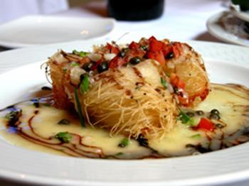 <a href="https://www.theepochtimes.com/assets/uploads/2015/07/scallops_medium.jpg"><img src="https://www.theepochtimes.com/assets/uploads/2015/07/scallops_medium.jpg" alt="One of the Sichuan dishes of the evening, 'scallops in fragrant scallion oil.' (Edward Dai/The Epoch Times)" title="One of the Sichuan dishes of the evening, 'scallops in fragrant scallion oil.' (Edward Dai/The Epoch Times)" width="320" class="size-medium wp-image-113853"/></a>