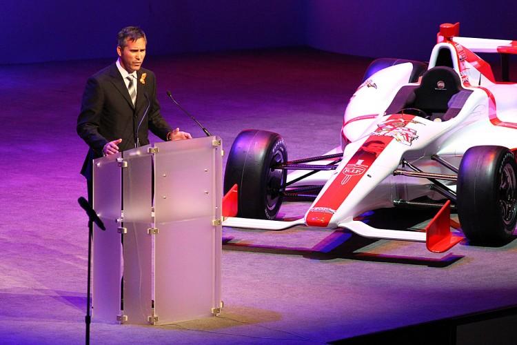 <a><img src="https://www.theepochtimes.com/assets/uploads/2015/09/01RBMemorialWeb.jpg" alt="IndyCar CEO Randy Bernard speaks at the Dan Wheldon memorial service on Sunday. (Brett Kelly/IndyCar.com)" title="IndyCar CEO Randy Bernard speaks at the Dan Wheldon memorial service on Sunday. (Brett Kelly/IndyCar.com)" width="575" class="size-medium wp-image-1795920"/></a>