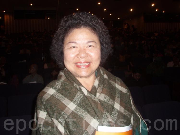 <a><img src="https://www.theepochtimes.com/assets/uploads/2015/09/1003301252531758.jpg" alt="Kaohsiung City Mayor Chen Chu said, 'Kaohsiung City sincerely welcomes Shen Yun Performing Arts to bring a spectacular feast of arts and culture to the residents of Kaohsiung City.' (The Epoch Times)" title="Kaohsiung City Mayor Chen Chu said, 'Kaohsiung City sincerely welcomes Shen Yun Performing Arts to bring a spectacular feast of arts and culture to the residents of Kaohsiung City.' (The Epoch Times)" width="320" class="size-medium wp-image-1821619"/></a>