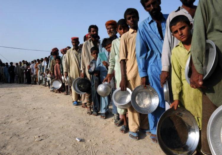 <a><img src="https://www.theepochtimes.com/assets/uploads/2015/09/103551130.jpg" alt="Pakistani flood-affected survivors stand in a queue to get relief food, at a makeshift camp, in Sukkur, on August 23. The near month-long floods have killed 1,500 people and affected up to 20 million nationwide. (Asif Hassan/GEtty Images)" title="Pakistani flood-affected survivors stand in a queue to get relief food, at a makeshift camp, in Sukkur, on August 23. The near month-long floods have killed 1,500 people and affected up to 20 million nationwide. (Asif Hassan/GEtty Images)" width="320" class="size-medium wp-image-1815779"/></a>